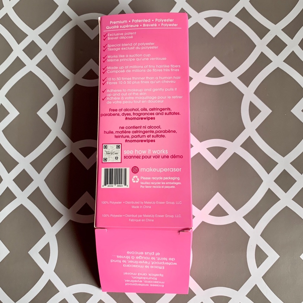 ⭐️5/$20- The Original Pink Makeup Eraser - Picture 3 of 3